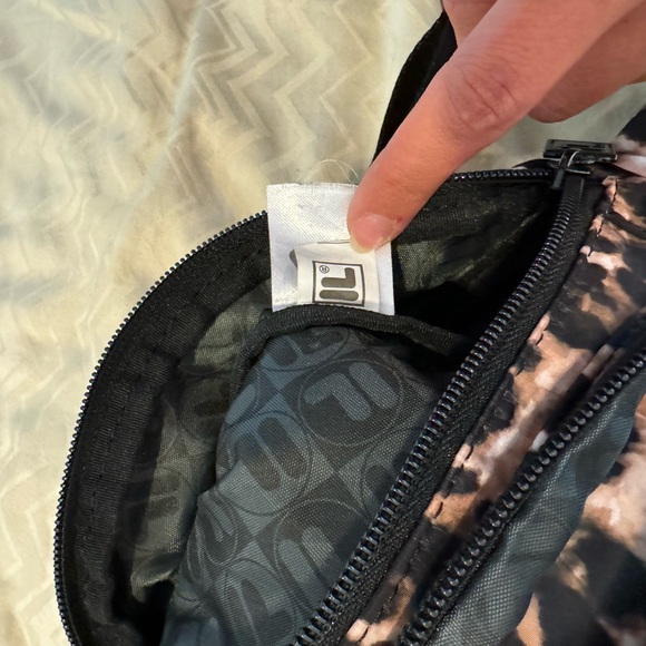 FILA CROSSBODY/FANNY PACK LEOPARD PRINT BAG - Picture 8 of 11